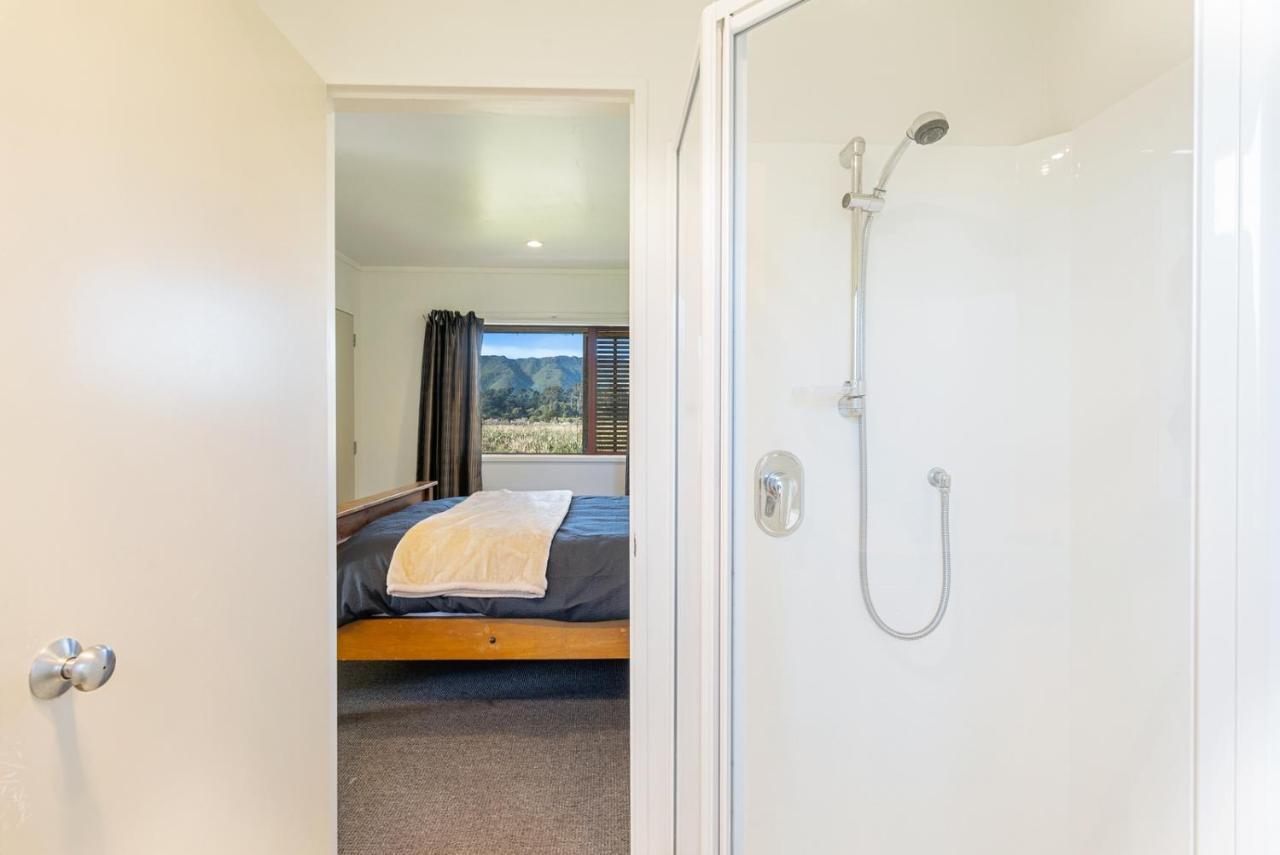 Cottage On Rutherford - Waikanae Holiday Home Bagian luar foto